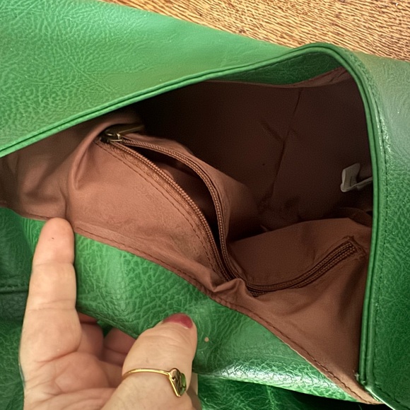 Matt & Nat Green Hobo Bag with Slouchy Design - Picture 7 of 11